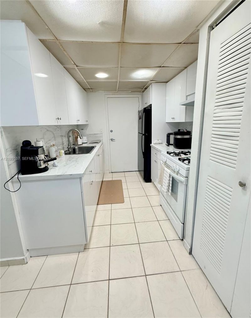 18111 NW 68th Ave , Unit G206, Hialeah, FL 33015 Photo