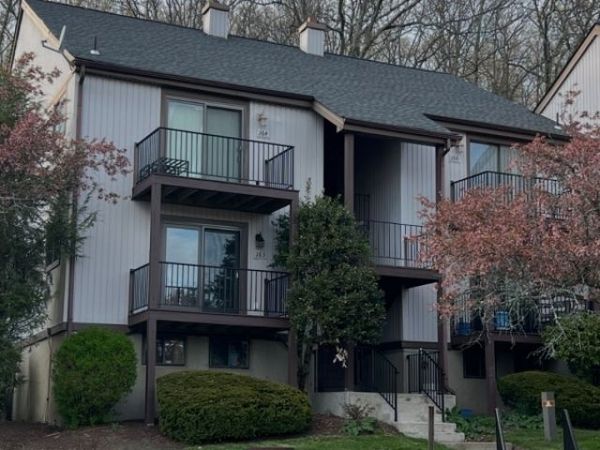 9163 Ashland Ct, Stanhope, NJ 07874