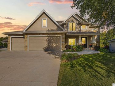 3229 N 162nd Avenue Circle, Omaha, NE 68116