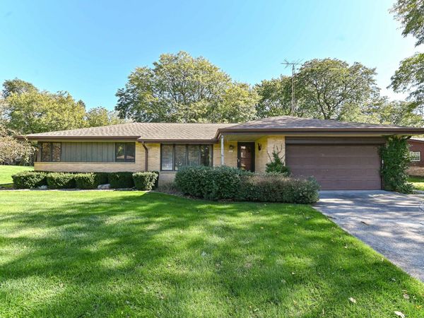 7684 S Logan Ave, Oak Creek, WI 53154