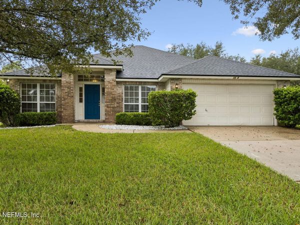 1318 YELLOW JACKET Court, Jacksonville, FL 32218