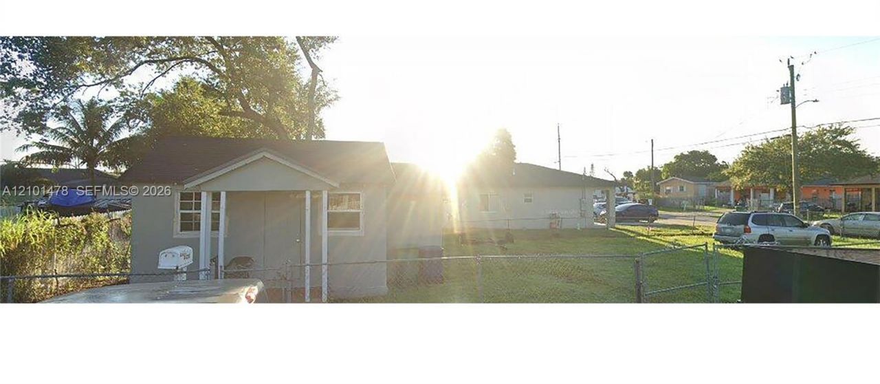 7711 NW 17th Pl, Miami, FL 33147 Photo