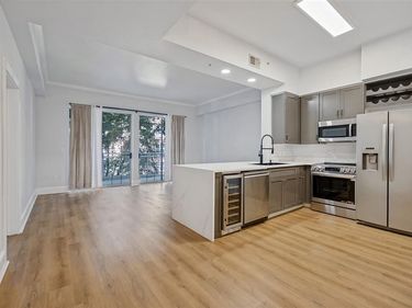 3225 Turtle Creek Boulevard, Unit 334, Dallas, TX 75219