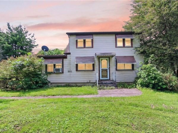 8476 Ravenna Road, Twinsburg, OH 44087