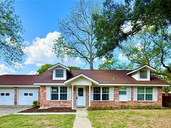 306 Angus Street, Victoria, TX 77904