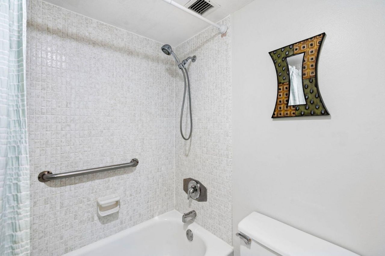6911 Environ Boulevard, Unit 8K, Lauderhill, FL 33319 Photo