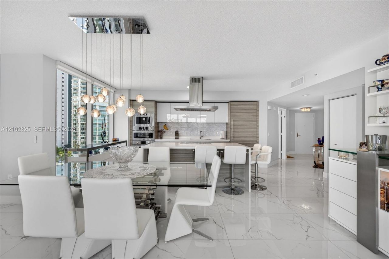 330 Sunny Isles Blvd, Unit 5-807, Sunny Isles Beach, FL 33160 Photo