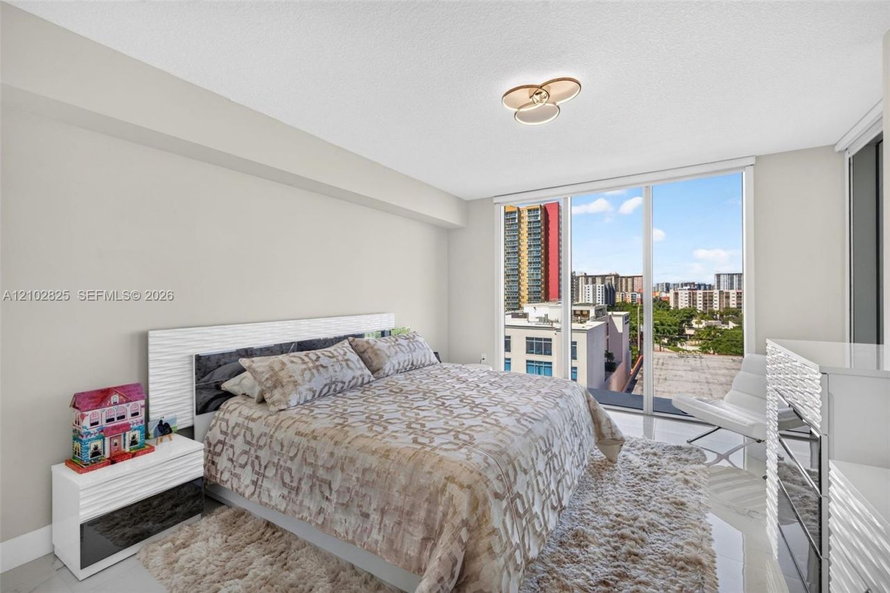 330 Sunny Isles Blvd, Unit 5-807, Sunny Isles Beach, FL 33160 Photo