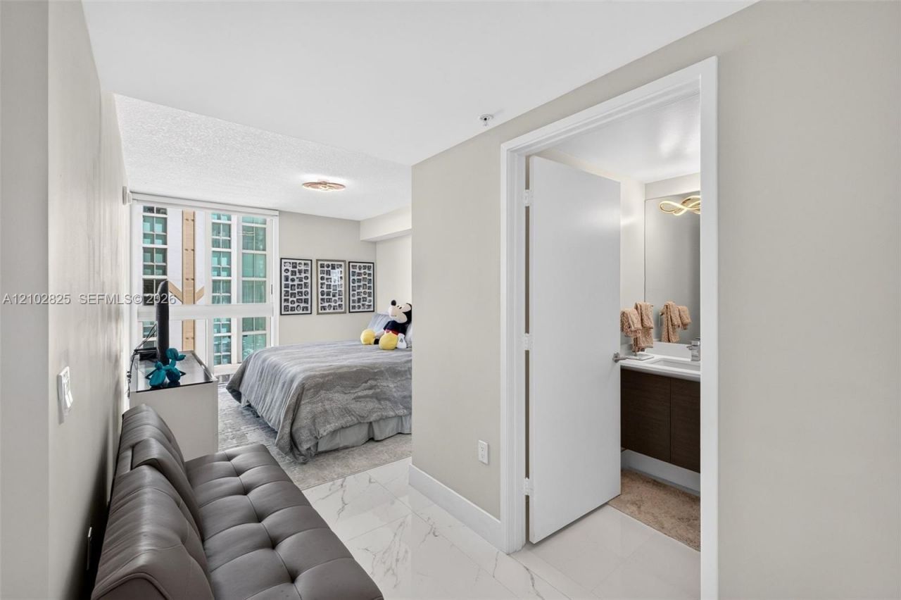 330 Sunny Isles Blvd, Unit 5-807, Sunny Isles Beach, FL 33160 Photo