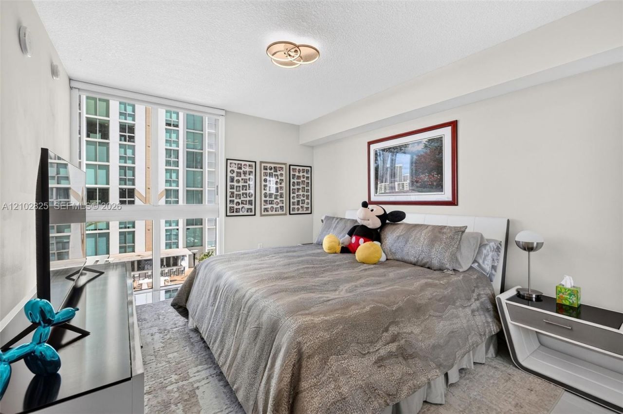 330 Sunny Isles Blvd, Unit 5-807, Sunny Isles Beach, FL 33160 Photo