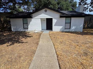 10525 Big Thicket Drive, Dallas, TX 75217