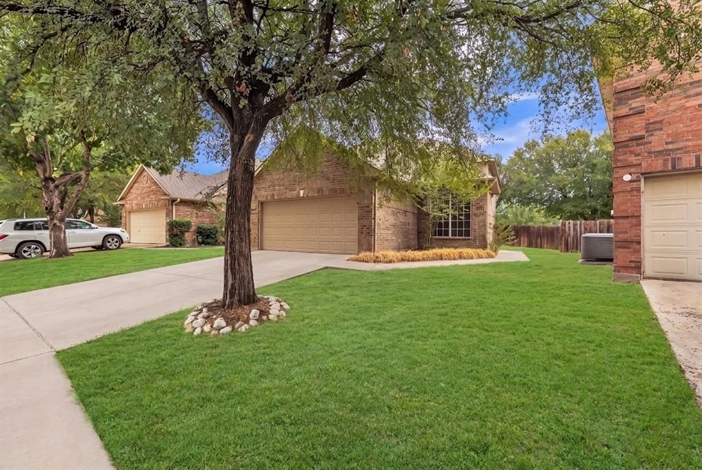 5448 Pecan Creek Circle, Fort Worth, TX 76244 Main Photo