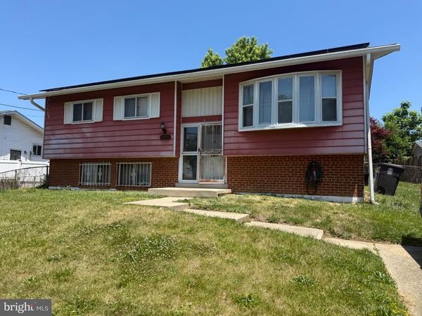 6808 VALLEY PARK ROAD, CAPITOL HEIGHTS, MD 20743
