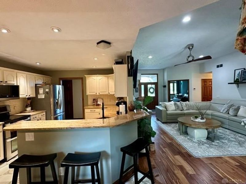 2273 Hunters Ridge Boulevard, Beavercreek, OH 45434 Photo 10