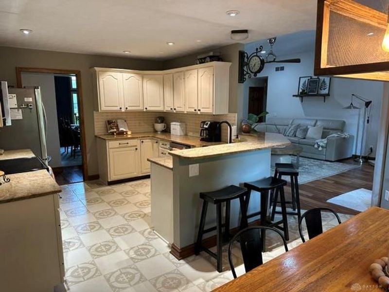 2273 Hunters Ridge Boulevard, Beavercreek, OH 45434 Photo 7