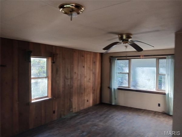 554 Point Road, Farmington, MO 63640