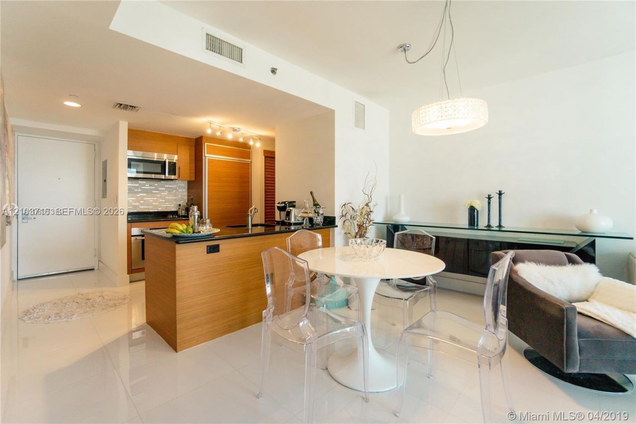 50 Biscayne Blvd , Unit 1807, Miami, FL 33132 Photo