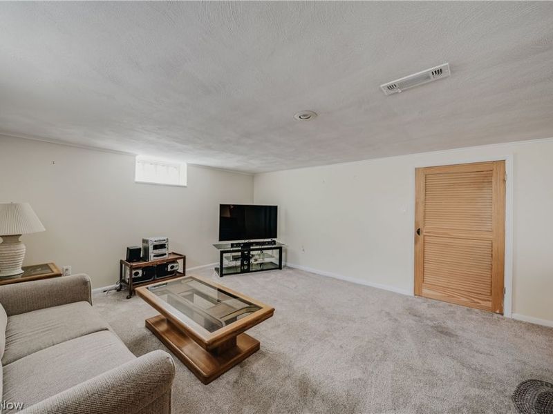 7435 Nethersole Drive, Middleburg Heights, OH 44130 Photo 18