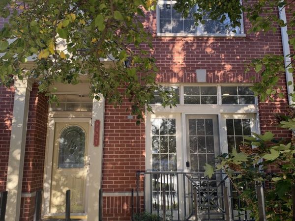 8437 Callie Avenue , Morton Grove, IL 60053