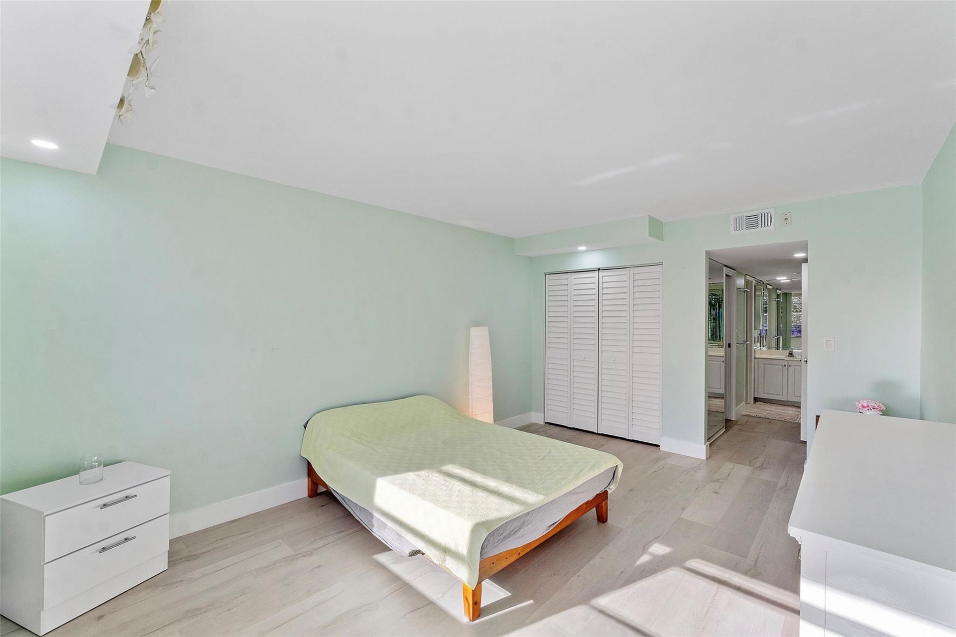 4261 W Palm Aire Drive, Unit 203, Pompano Beach, FL 33069 Photo