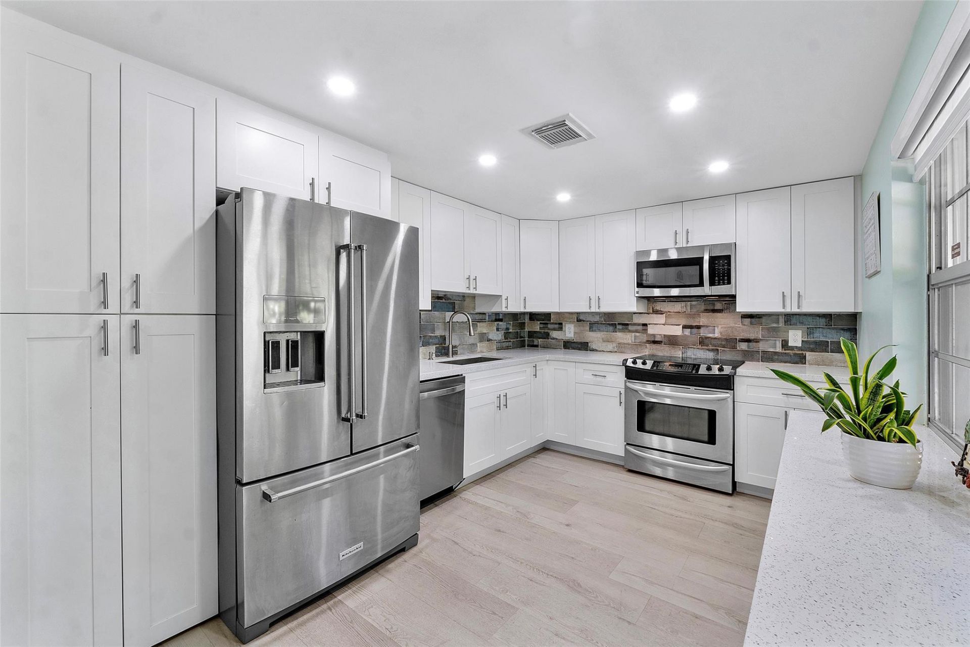 4261 W Palm Aire Drive, Unit 203, Pompano Beach, FL 33069 Photo