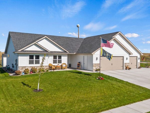 1895 Otter Way, New Richmond, WI 54017