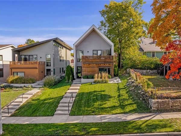 2549 Tracy Avenue, Kansas City, MO 64108