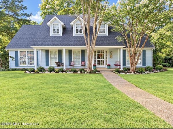 5103 Meadow Oaks Park Drive, Jackson, MS 39211