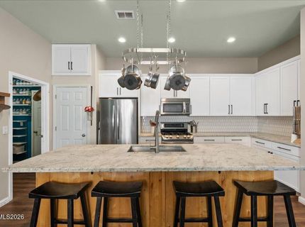 10170 Buckeye Court, Reno, NV 89521 Photo