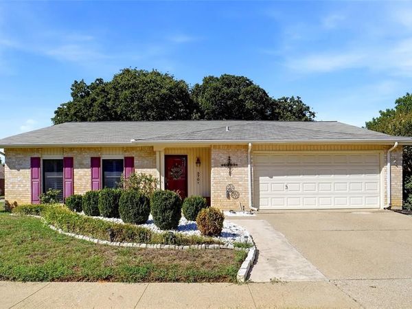 3701 Windsong Lane, Bedford, TX 76021