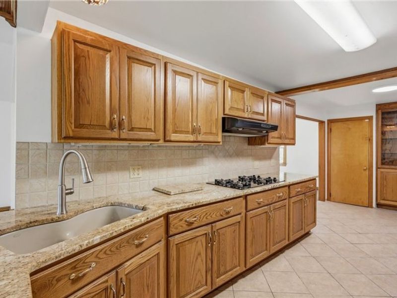 668 Hazelton Street, Masury, OH 44438 Photo 17