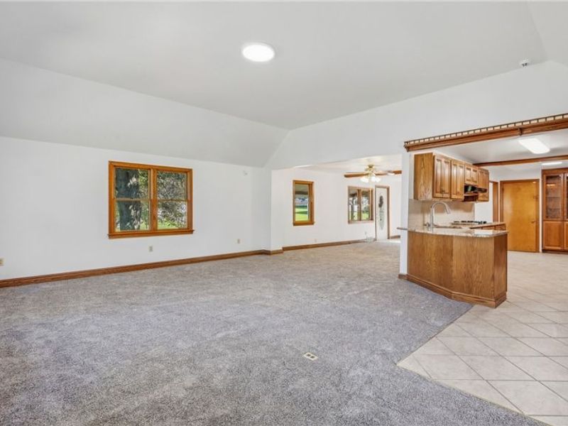 668 Hazelton Street, Masury, OH 44438 Photo 9