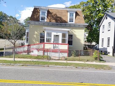 24 Bay St., Springfield, MA 01109