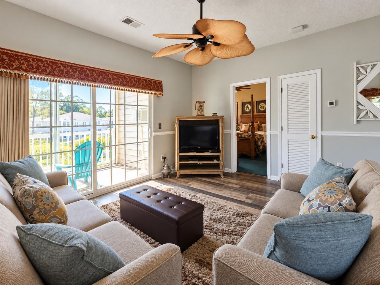 2490 Coastline Ct. Photo 14