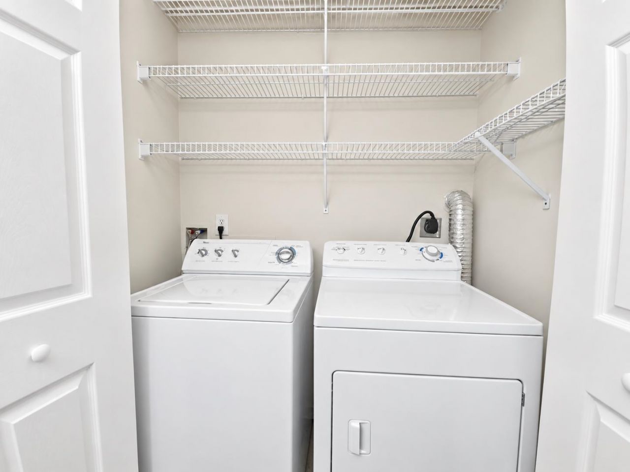 2490 Coastline Ct. Photo 24