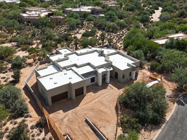 8300 E DIXILETA Drive, Unit 222, Scottsdale, AZ 85266