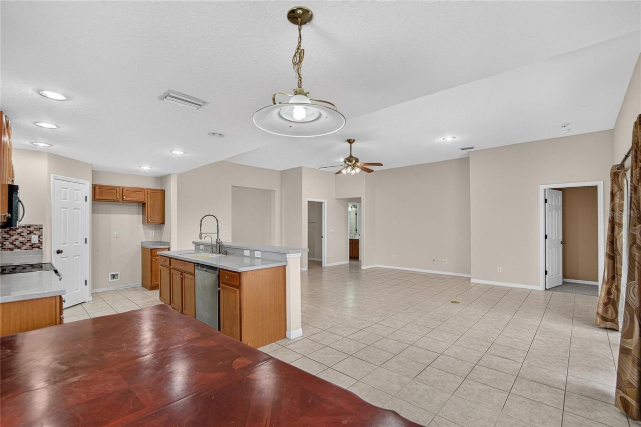 6129 41st Street Street E, Bradenton, FL 34203 Photo