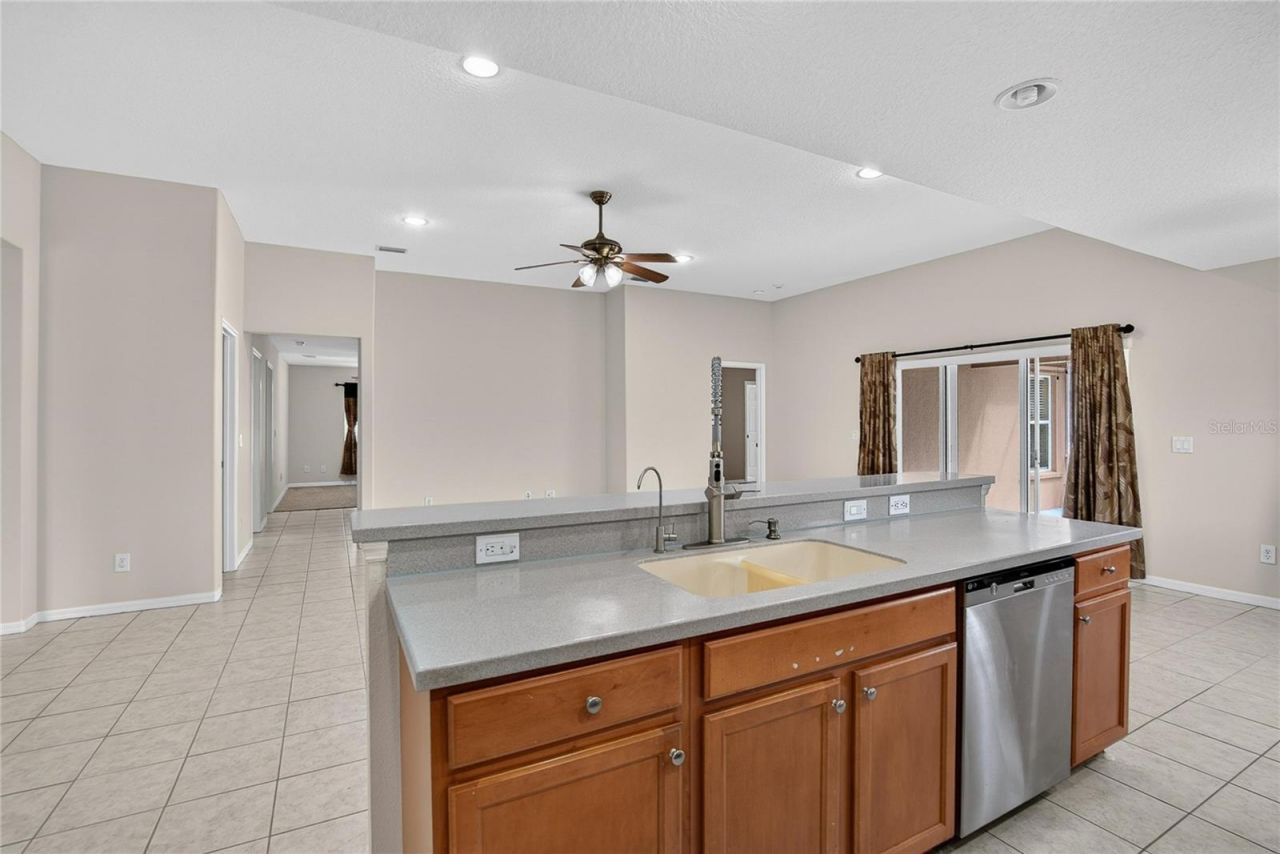 6129 41st Street Street E, Bradenton, FL 34203 Photo