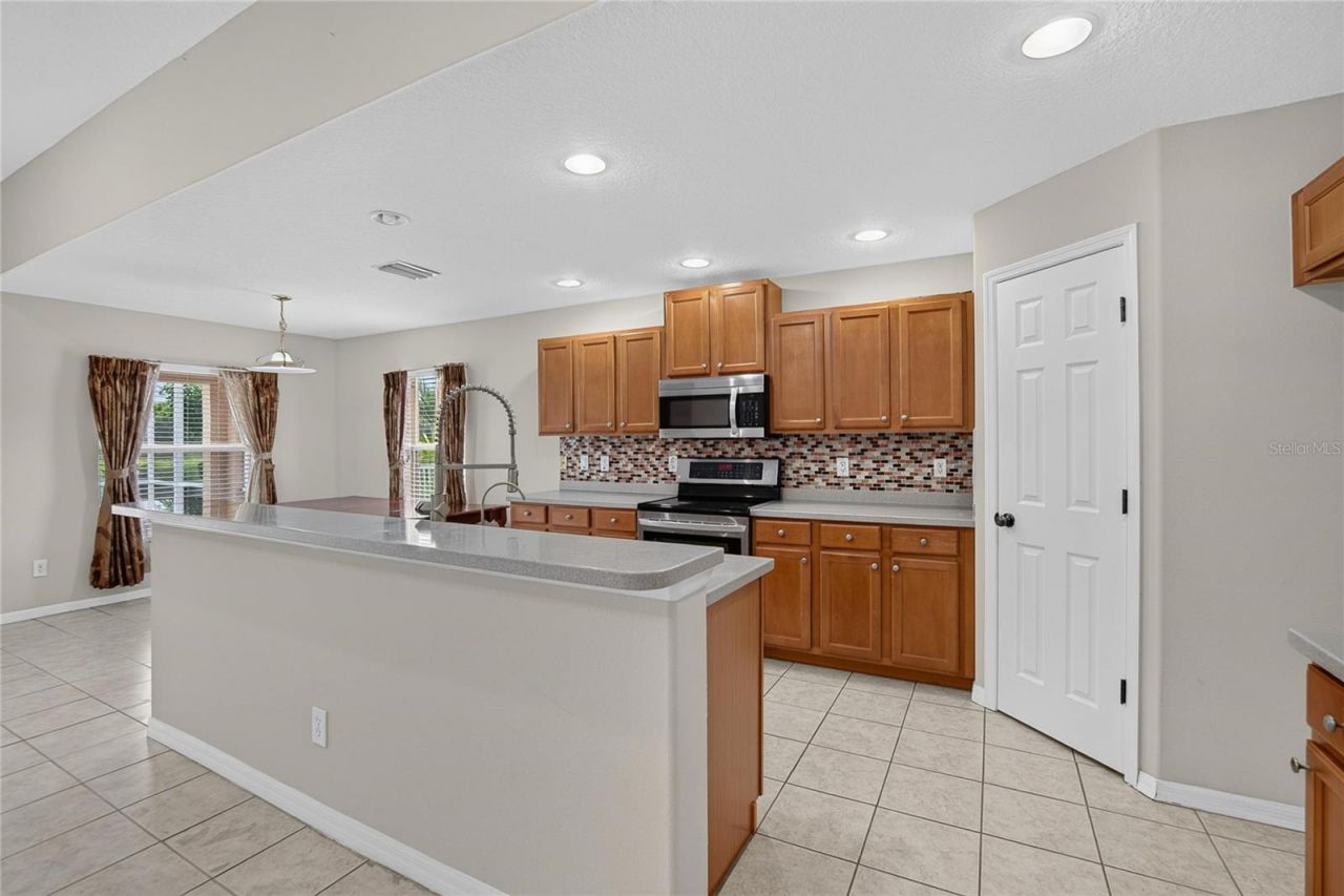 6129 41st Street Street E, Bradenton, FL 34203 Photo