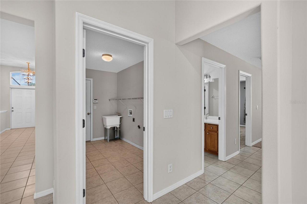 6129 41st Street Street E, Bradenton, FL 34203 Photo