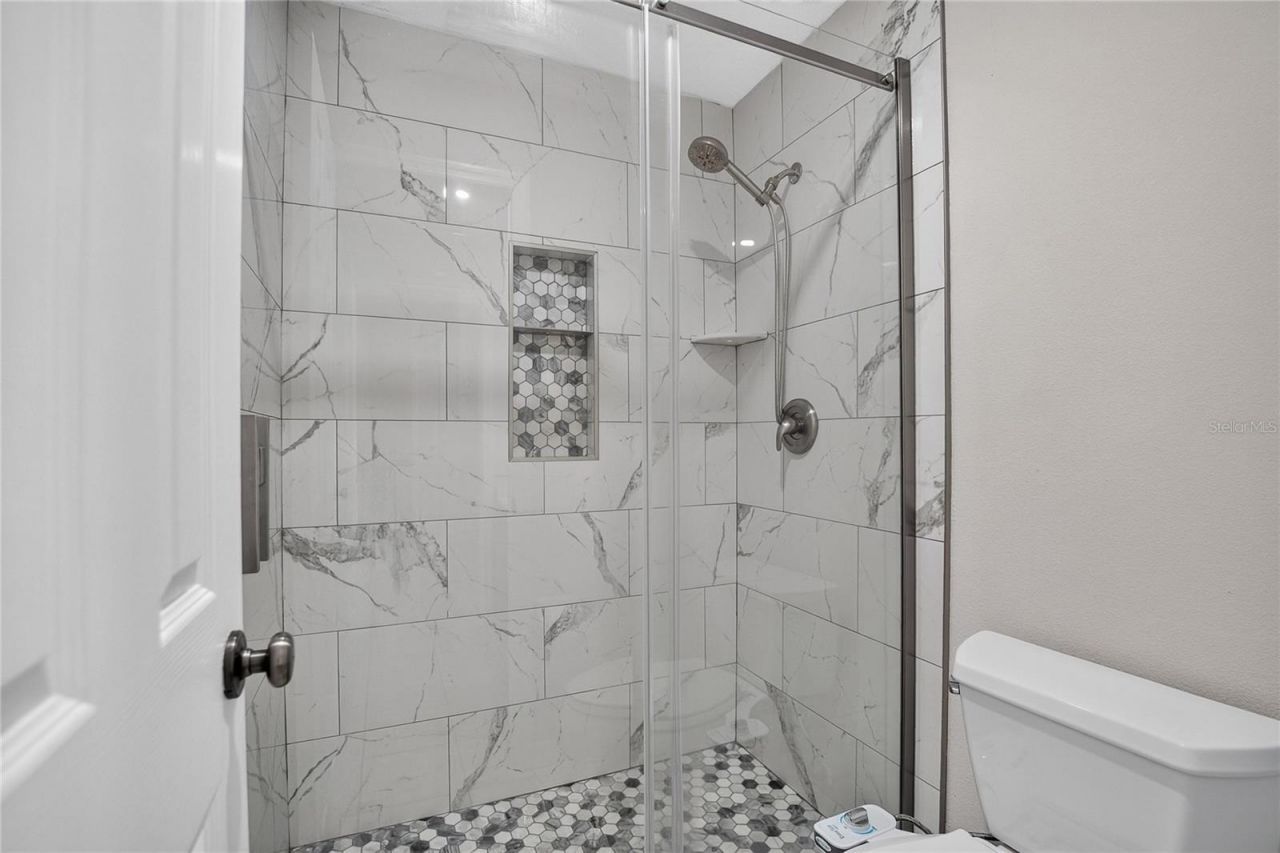 6129 41st Street Street E, Bradenton, FL 34203 Photo