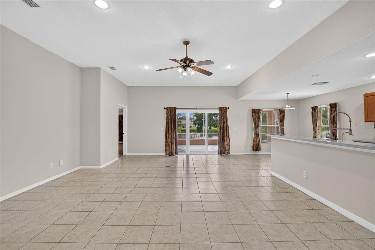 6129 41st Street Street E, Bradenton, FL 34203 Photo