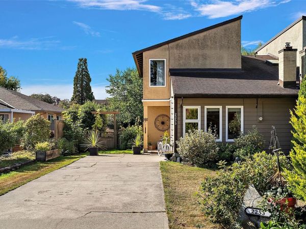 2253 Malaview Ave , Sidney, BC V8L 2E6