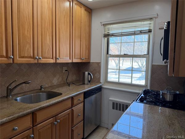 211-19 73 Avenue , Unit 1, Bayside, NY 11364