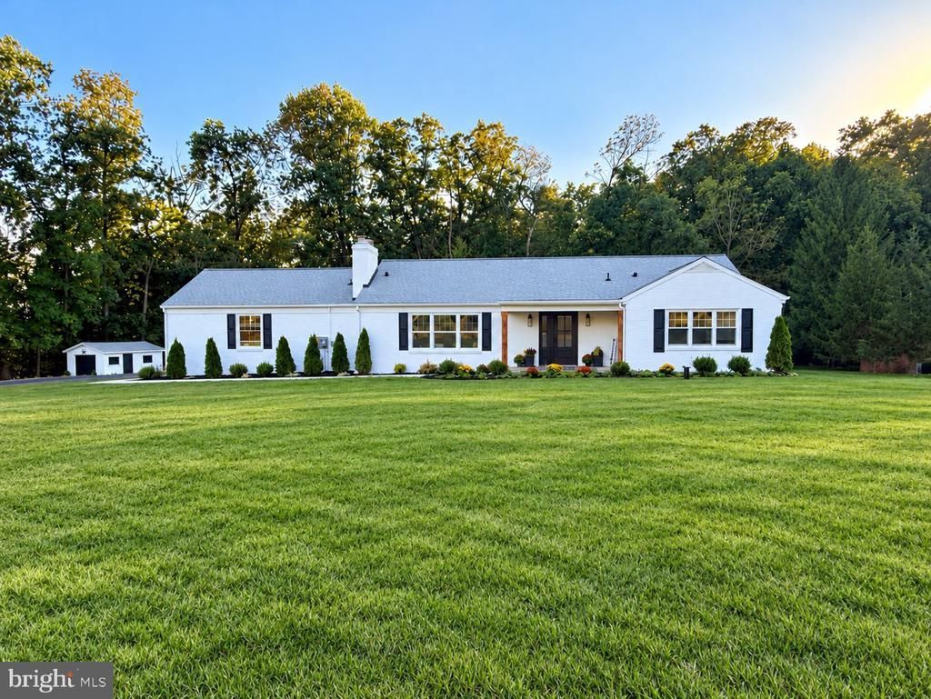 352 N LIMERICK ROAD , SCHWENKSVILLE, PA 19473