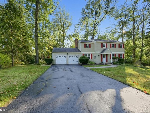6 FOREST WAY , MALVERN, PA 19355