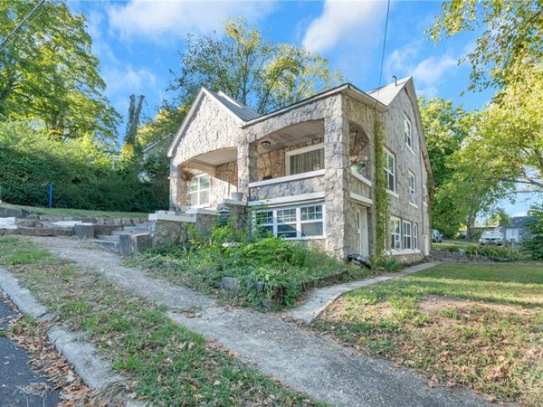 613 W South Avenue , Harrison, AR 72601