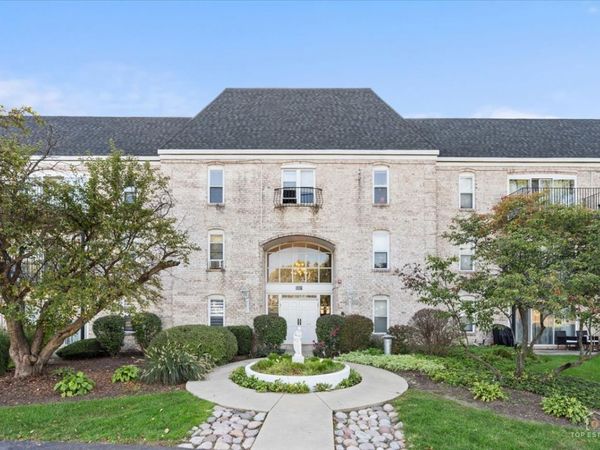 5001 Carriageway Drive, Unit A108, Rolling Meadows, IL 60008