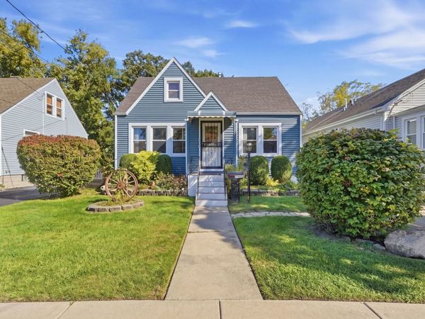 3905 Custer Avenue, Lyons, IL 60534