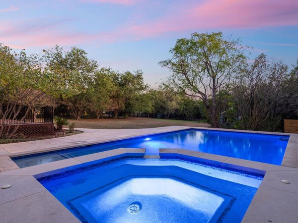 9001 Glenlake DR, Austin, TX 78730